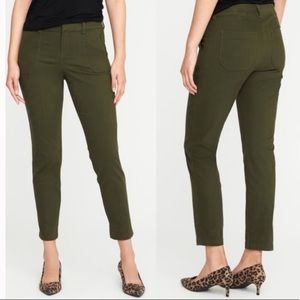 Old Navy Ankle Length Pixie Pants